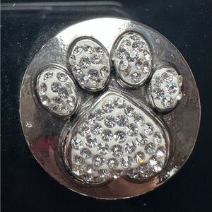 Magnolia and Vine 30mm Grand Best in Show Paw Print Snap